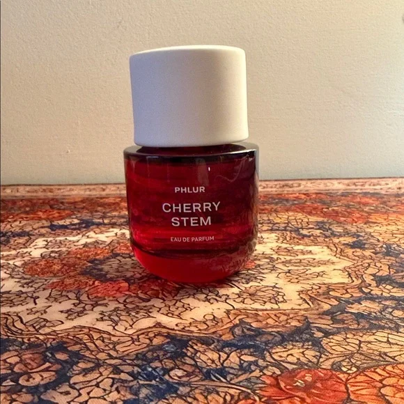 Phlur Cherry Stem - Picture 2 of 3